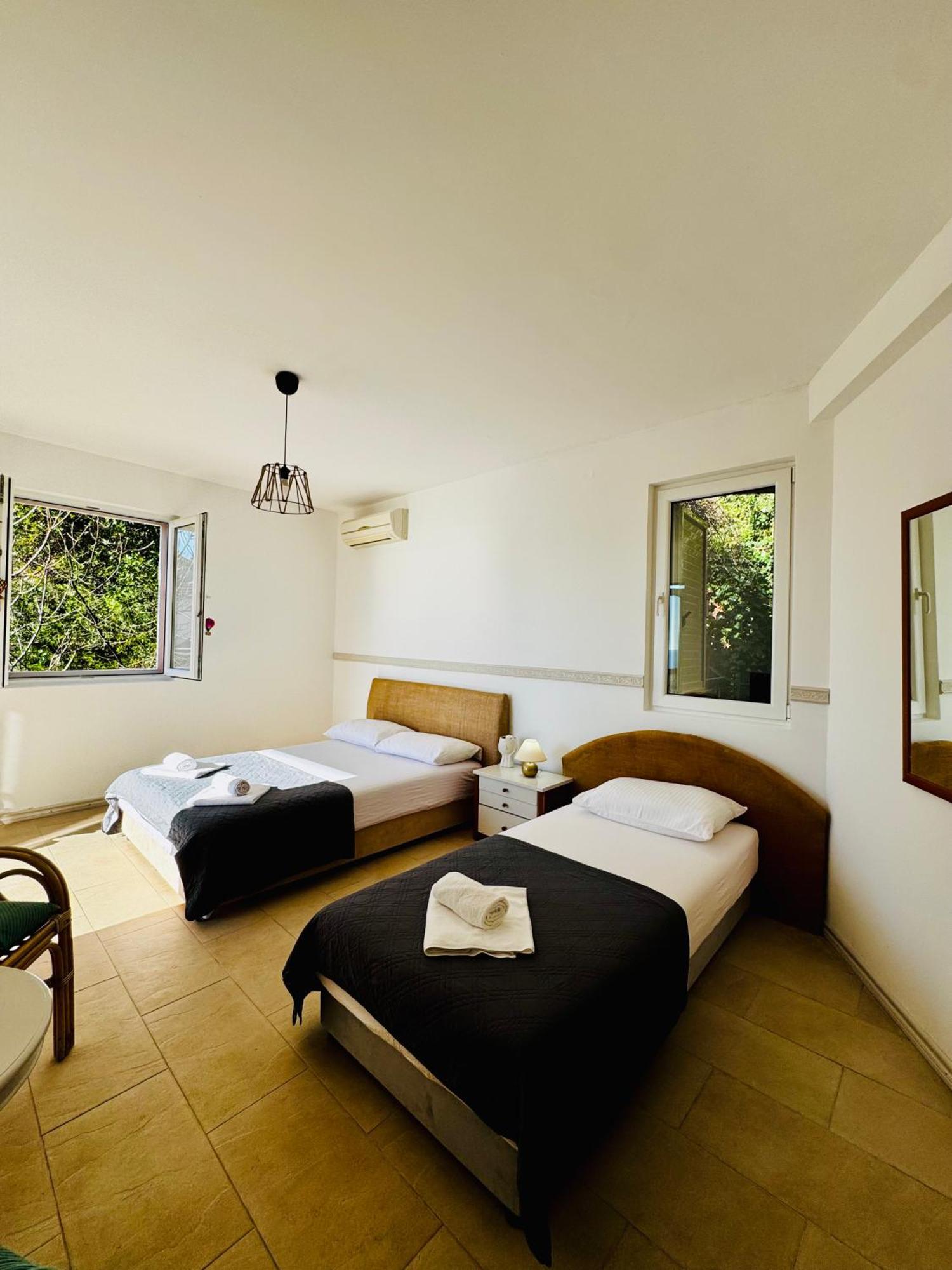 Budva Felix Suites Exterior foto